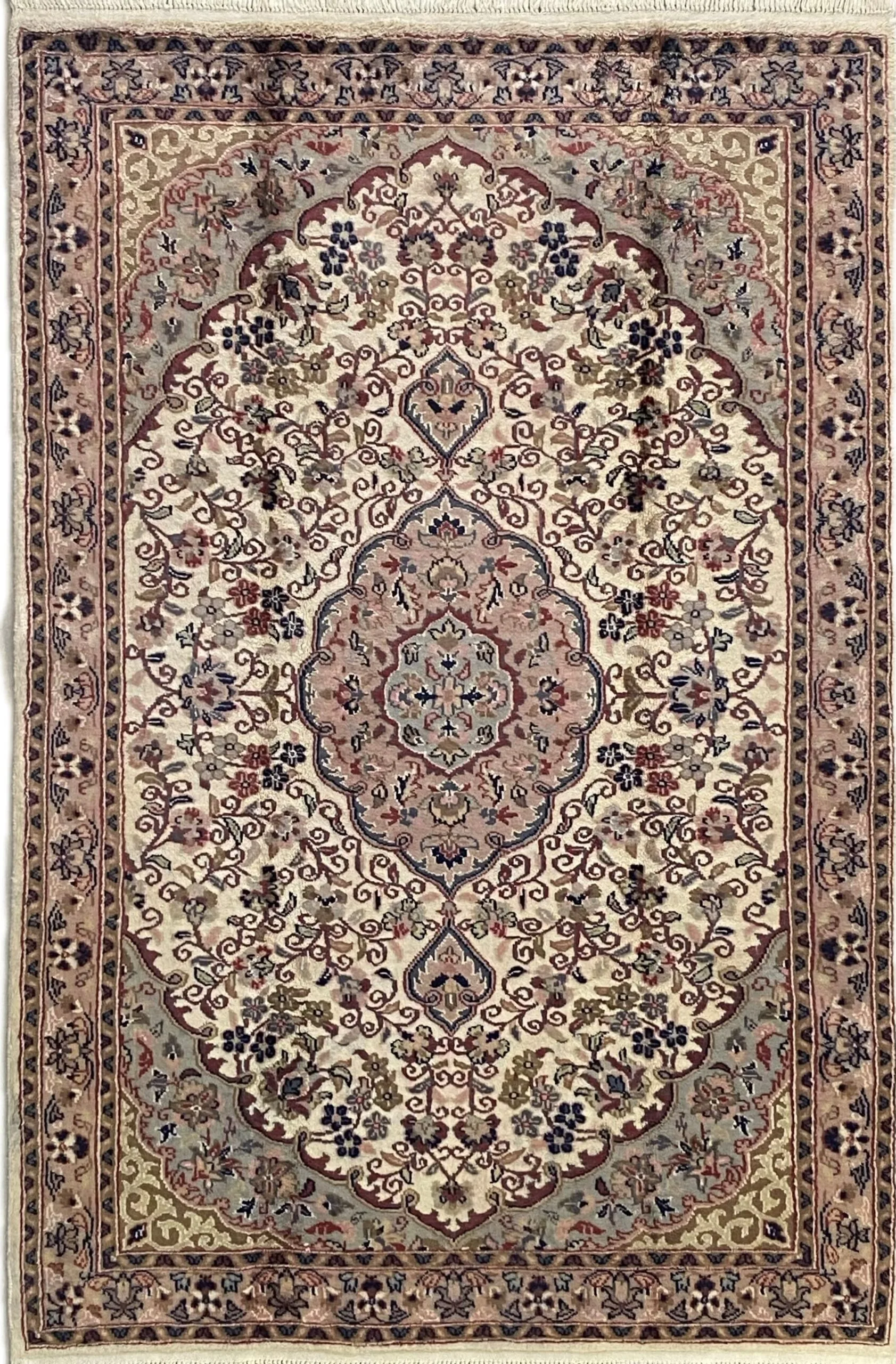 Pakistan Silk Base 126x188 - Image 2